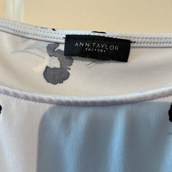 ANN Taylor factory Light Blue and Navy Floral Dress, Size medium - Picture 3 of 9